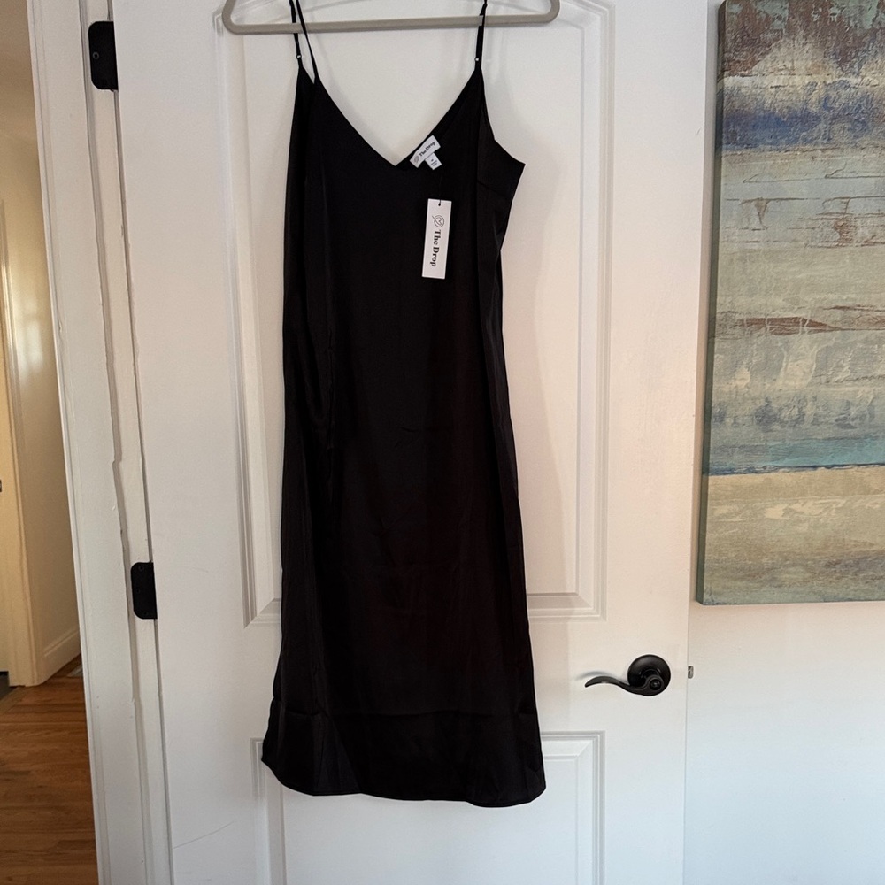 Elegant Black Midi Dress